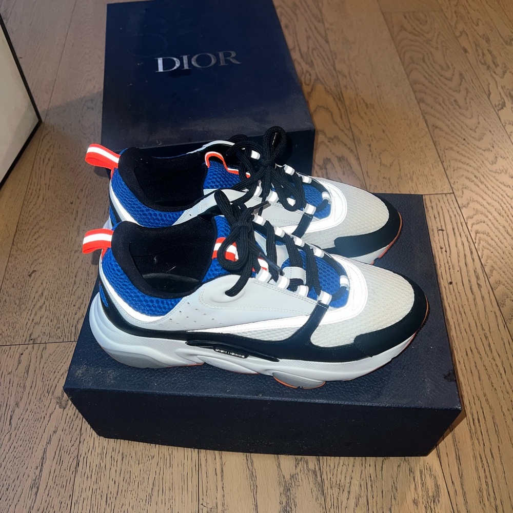 DIOR B22 EXCELLENT CONDITION SIZE 42/ US MEN 8.5
